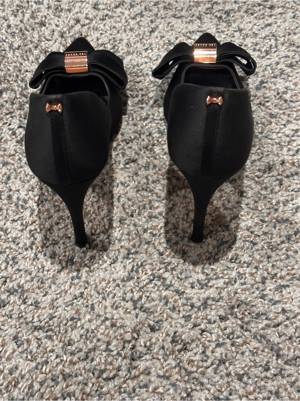 Ted Baker London Black Satin Bow Pumps Heels Rose Gold Pointed Toe 37.5 - Picture 6 of 8